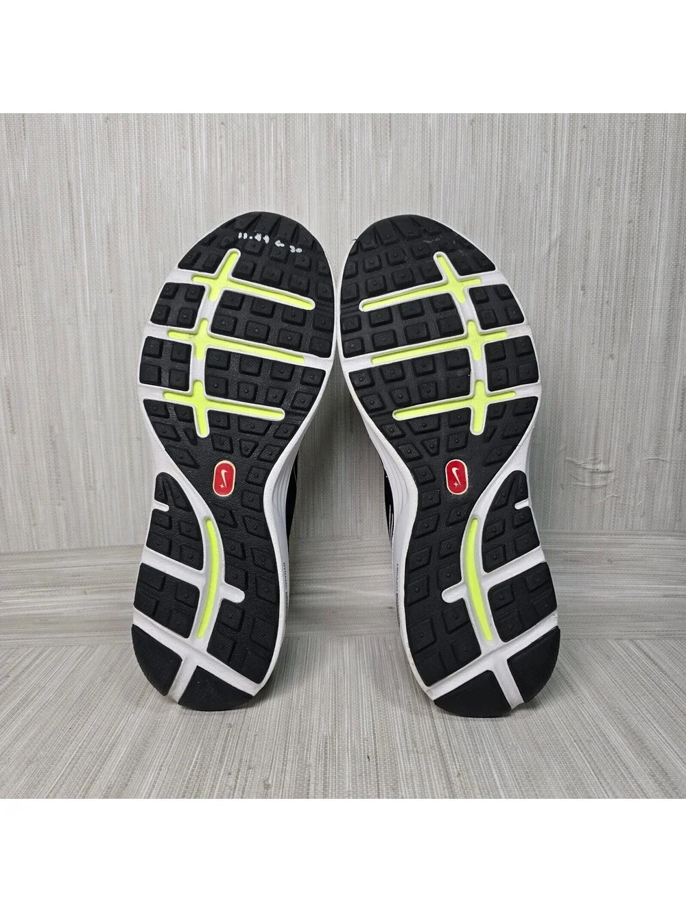 Nike LunarSwift+ 2 Polka Dot Black White Men’s 8.5 Running Shoes 443840-001